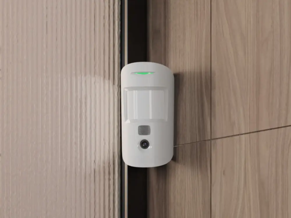 Rörelsesensor för både inom- och utomhusbruk